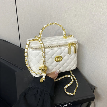 Fashionable Tote Bag For Women Spacious Leather Handbags Shoulder Carry Ladies Luxury Brand Popular Classic Elegant Design