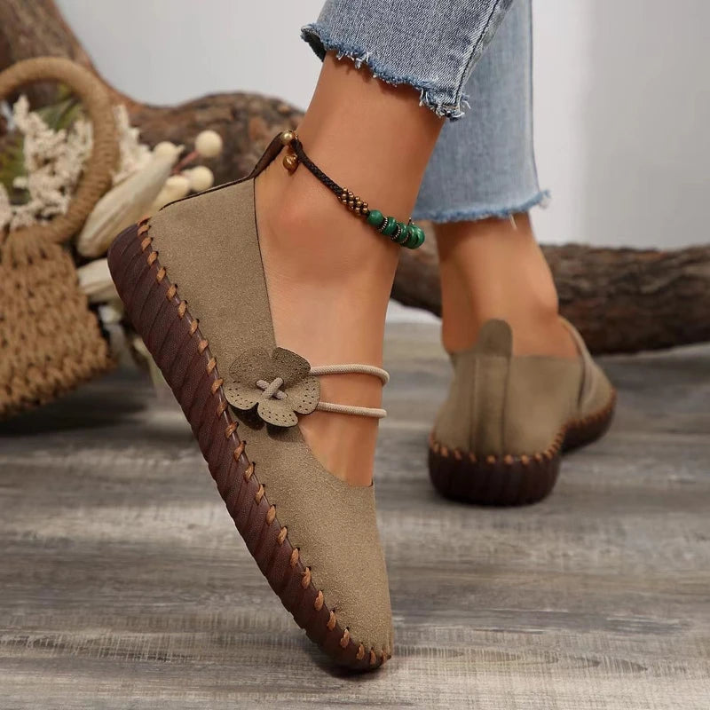 2026 New Slide on Sandals for Women British Retro Fashion Mom Shoes Round Toe Lightweight Soft Sole Casual Women Size 6 Sandals
