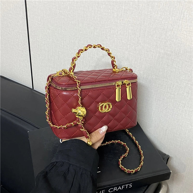 Fashionable Tote Bag For Women Spacious Leather Handbags Shoulder Carry Ladies Luxury Brand Popular Classic Elegant Design